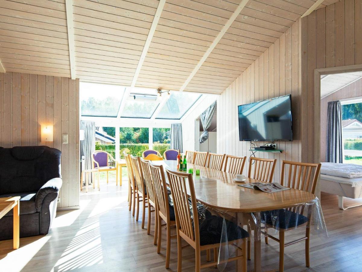 12 Person Holiday Home In Grömitz Buitenkant foto