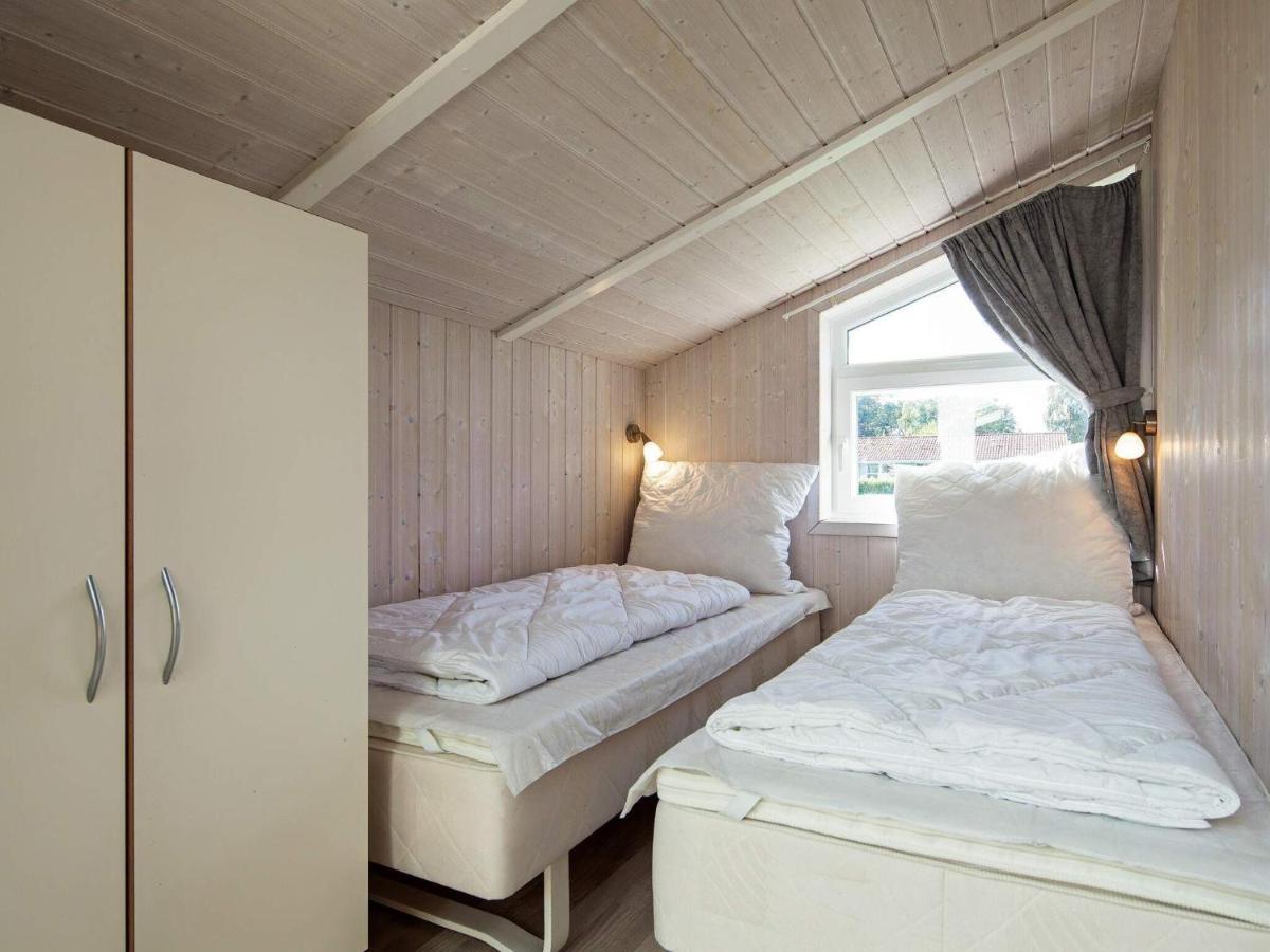 12 Person Holiday Home In Grömitz Buitenkant foto
