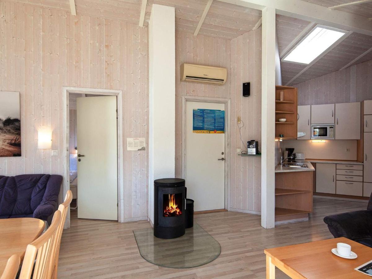 12 Person Holiday Home In Grömitz Buitenkant foto