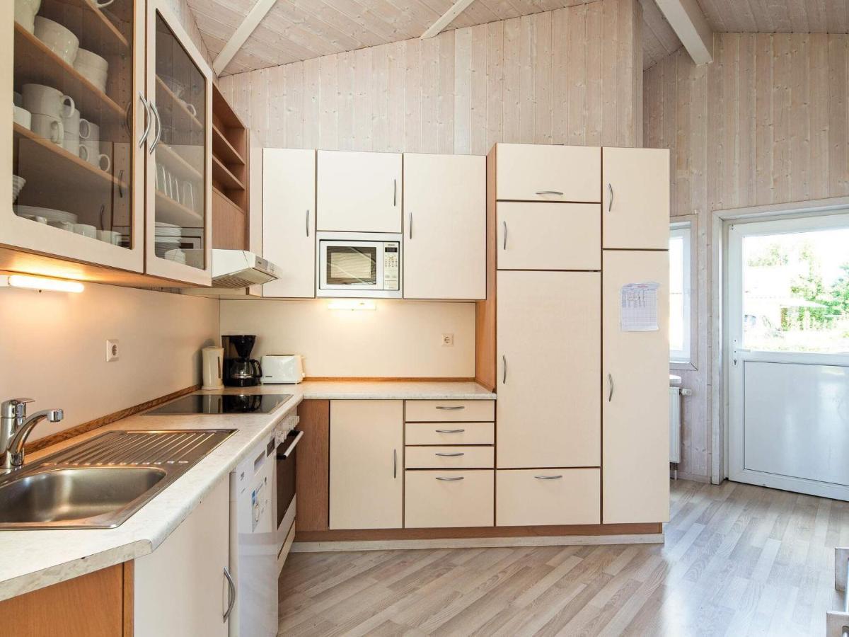 12 Person Holiday Home In Grömitz Buitenkant foto