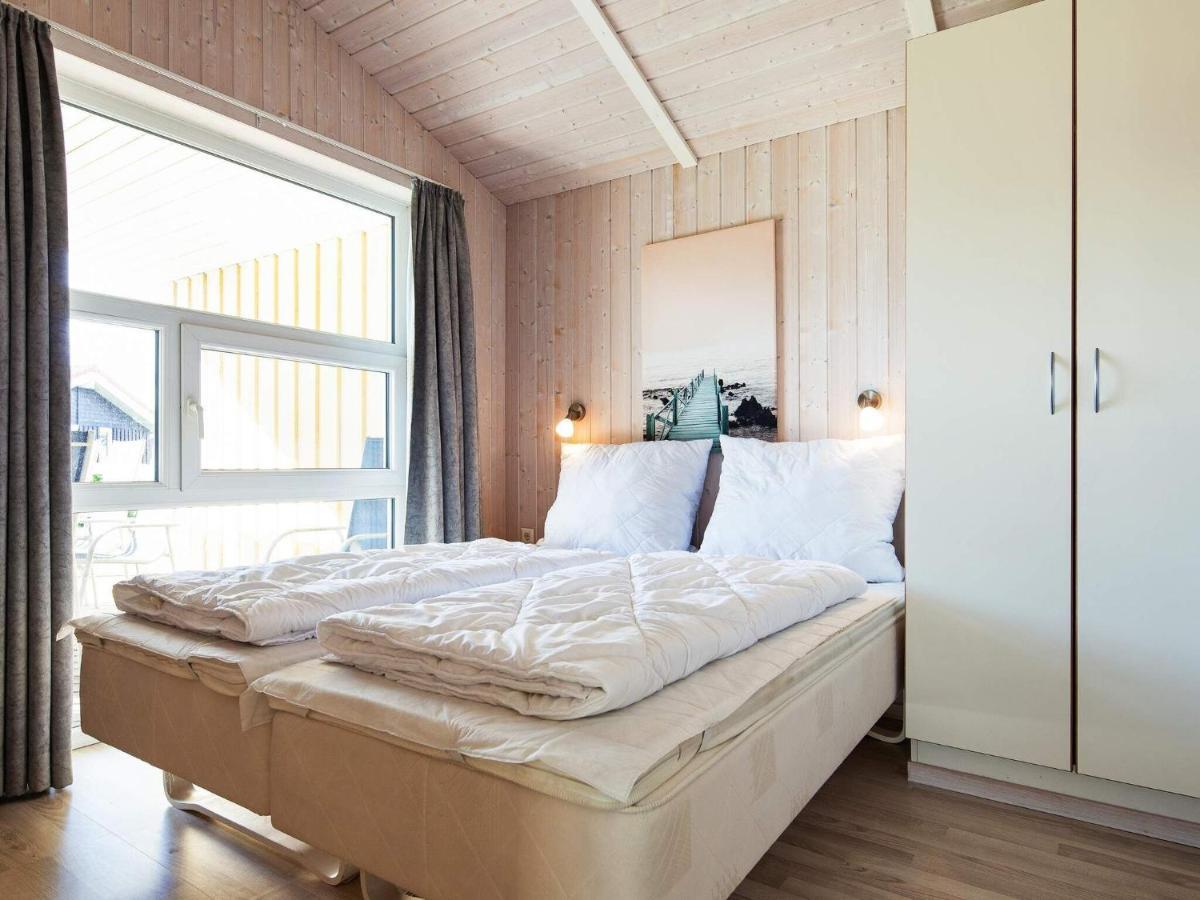 12 Person Holiday Home In Grömitz Buitenkant foto